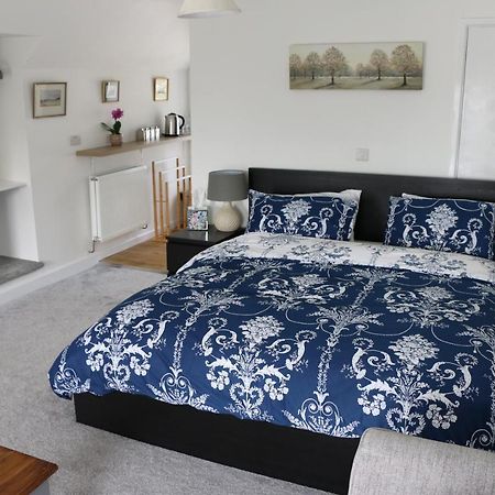 Ty Nant Little Haven Bed & Breakfast Bagian luar foto